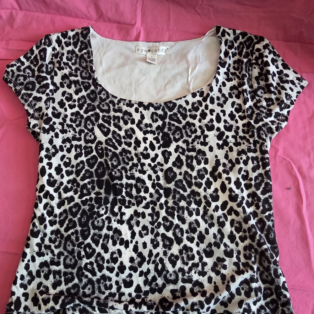 Plaid, Green, and Animal Print Clothing Bundle (A30) - Picture 5 of 5